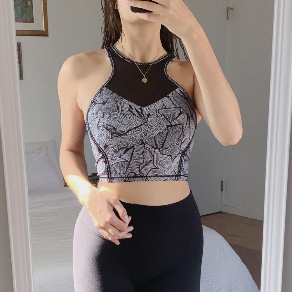 Lululemon navy patterned crop